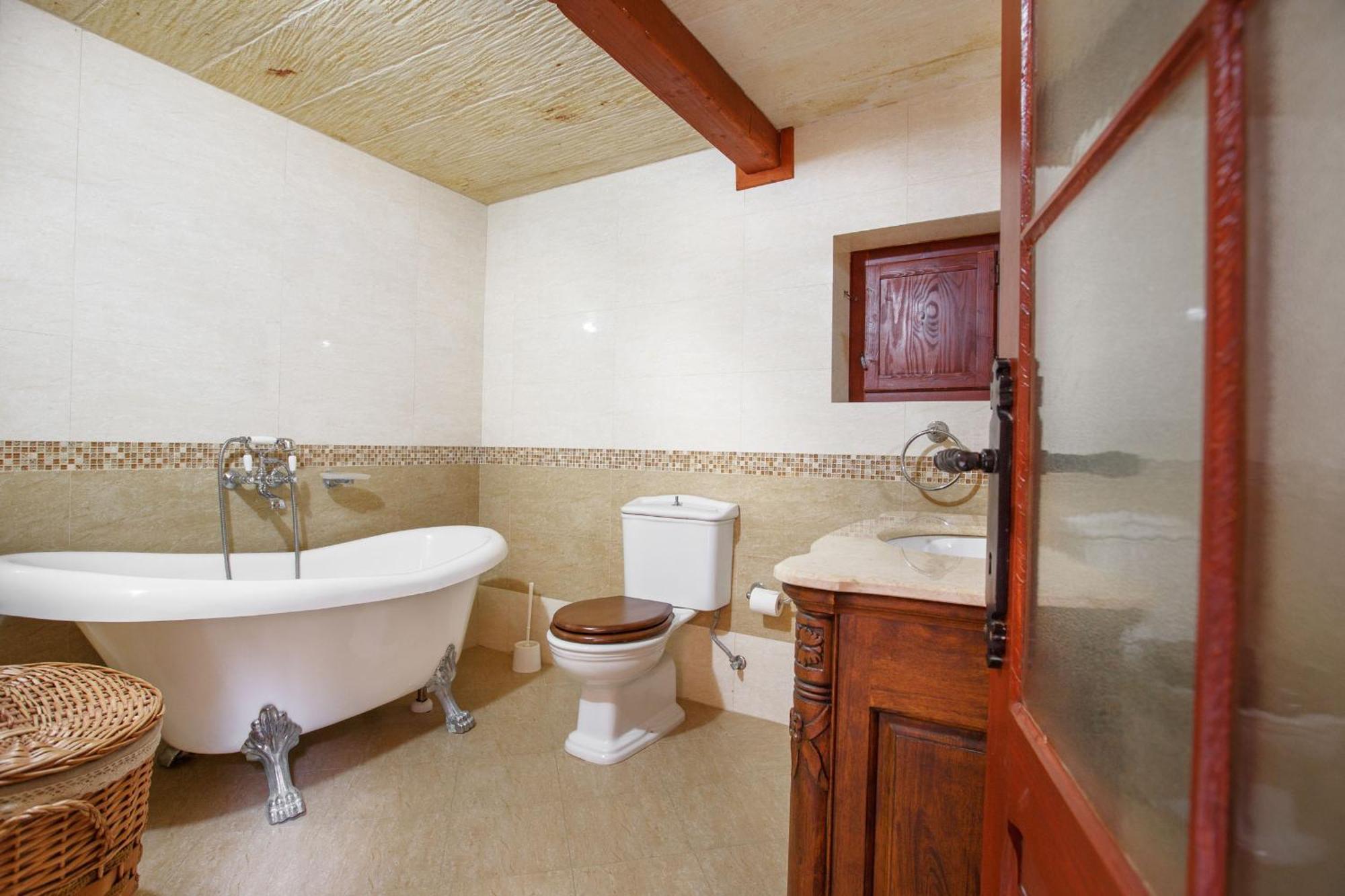 5 Bedroom With Private Pool Vakantiehuis