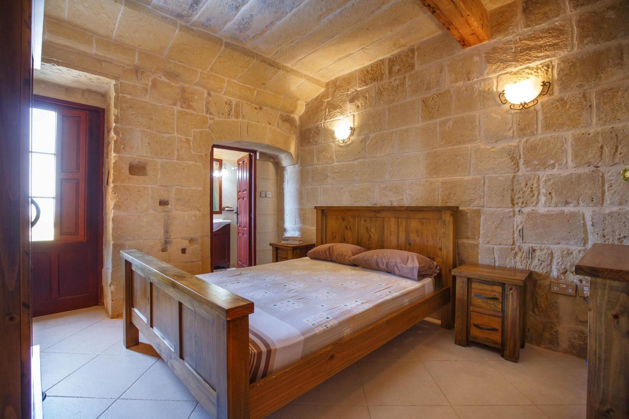 5 Bedroom With Private Pool Vakantiehuis Għarb